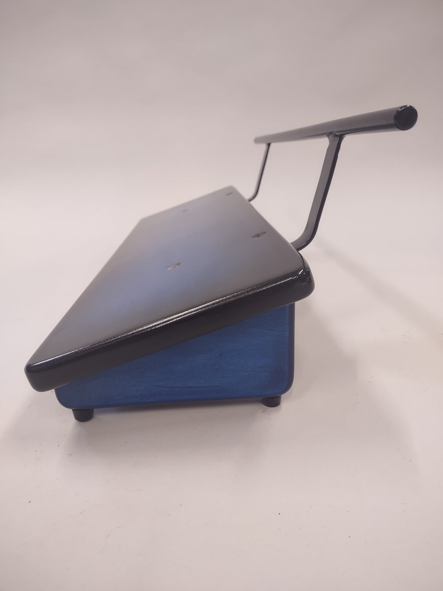 8" Slanted Pacific Blue Burst w/ Handle